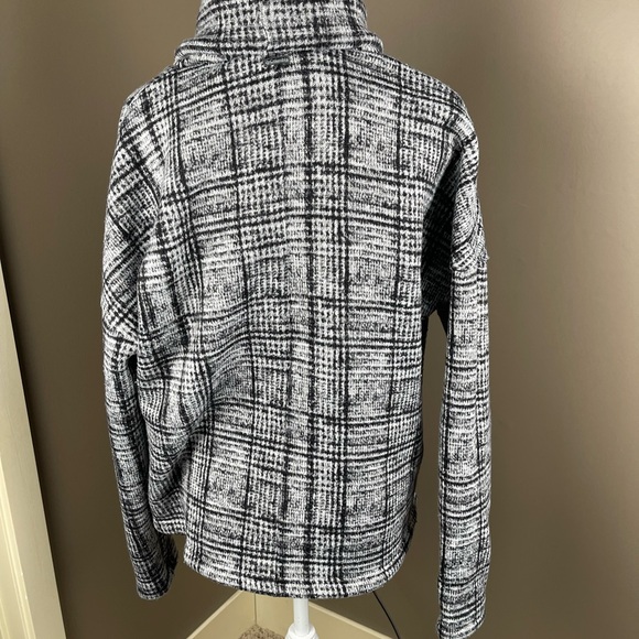 Columbia Black and Gray Plaid Turtleneck Sweater Pre-owned Warm - Picture 3 of 7